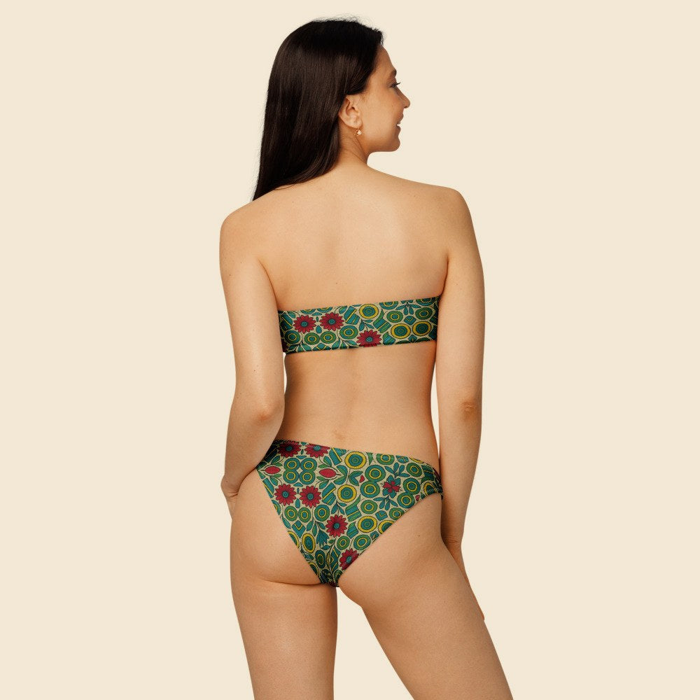 Bikini Bandeau porté, Verso Paris · mannequin femme · dos