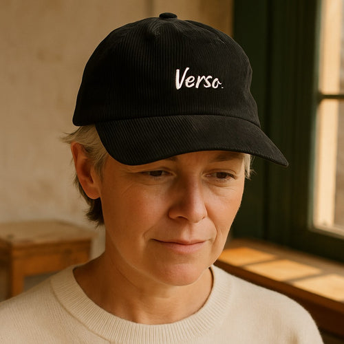Casquette Corduroy photographié dans l'atelier Verso Paris · atelier Verso · d'après produit · porté femme