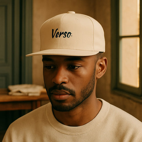 Casquette Plate photographié dans l'atelier Verso Paris · atelier Verso · d'après produit · porté homme