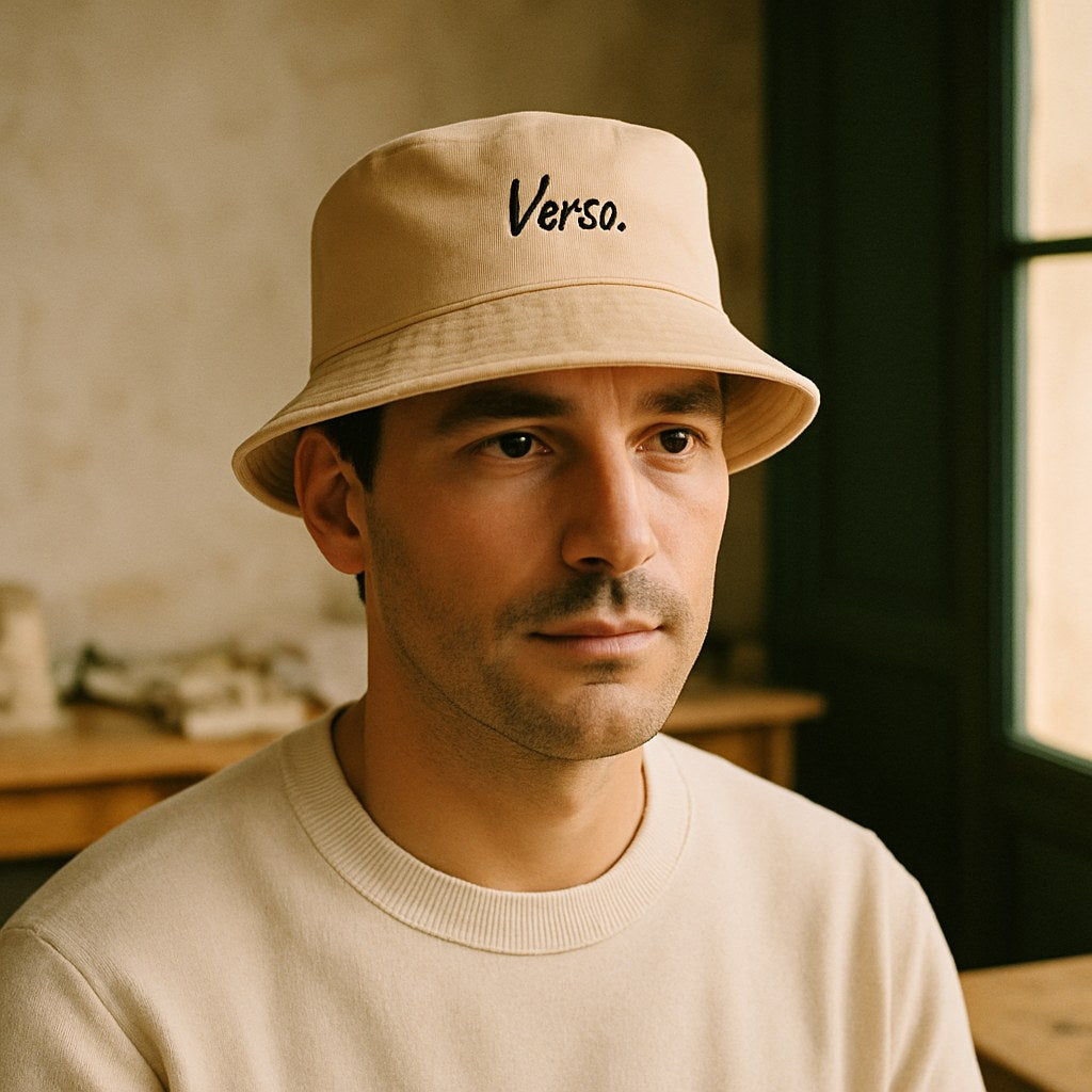 Chapeau Bob Bio photographié dans l'atelier Verso Paris · atelier Verso · d'après produit · porté homme