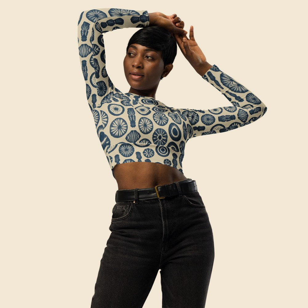 Crop Top Manches Longues porté, Verso Paris · mannequin femme