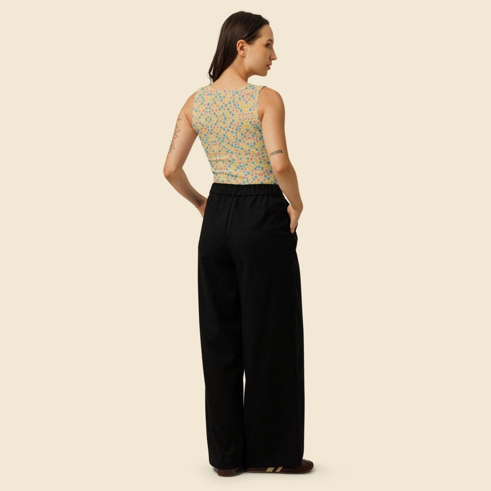 Crop Top porté, Verso Paris · mannequin femme · dos