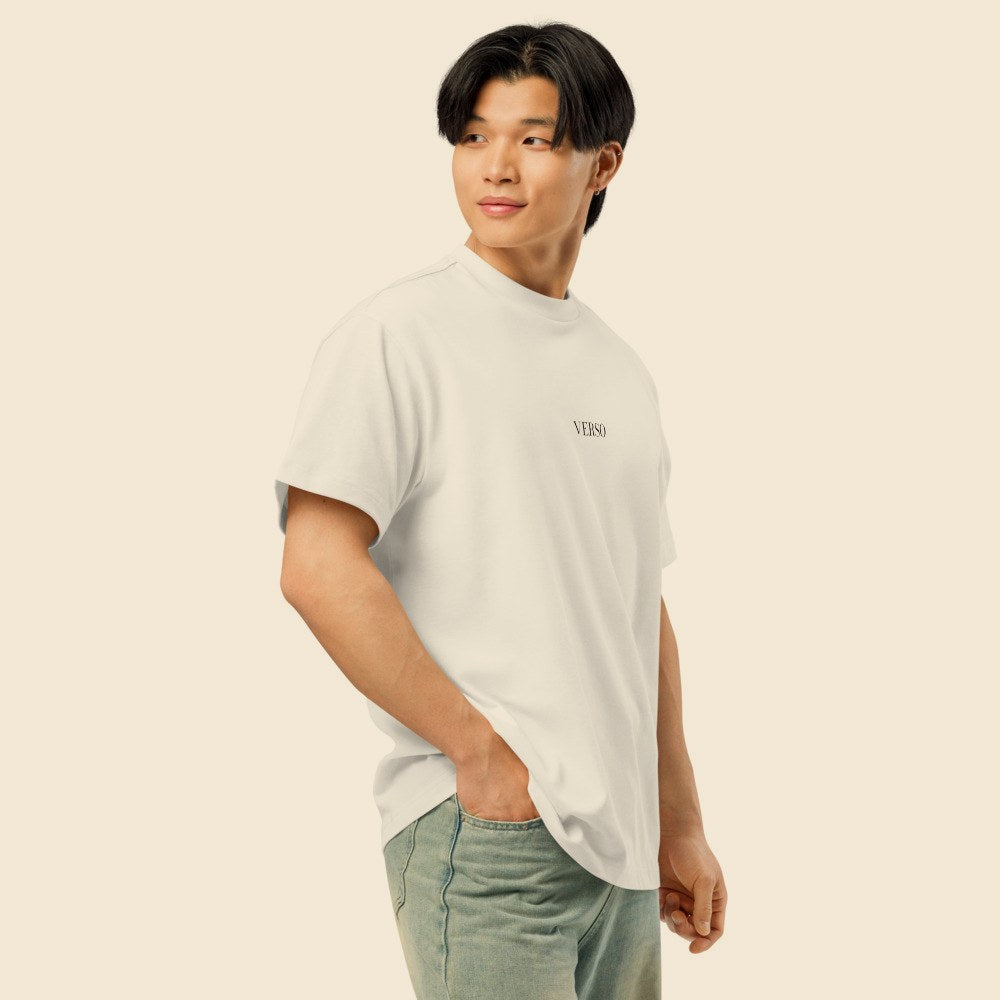 Box Tee porté par un homme, Verso Paris · mannequin homme