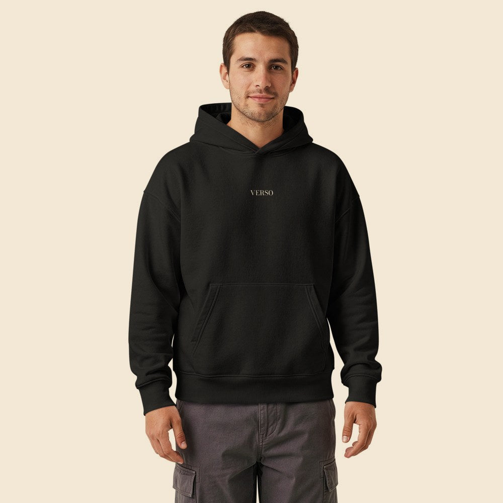 Hoodie Relax Chaser porté par un homme, Verso Paris · mannequin homme