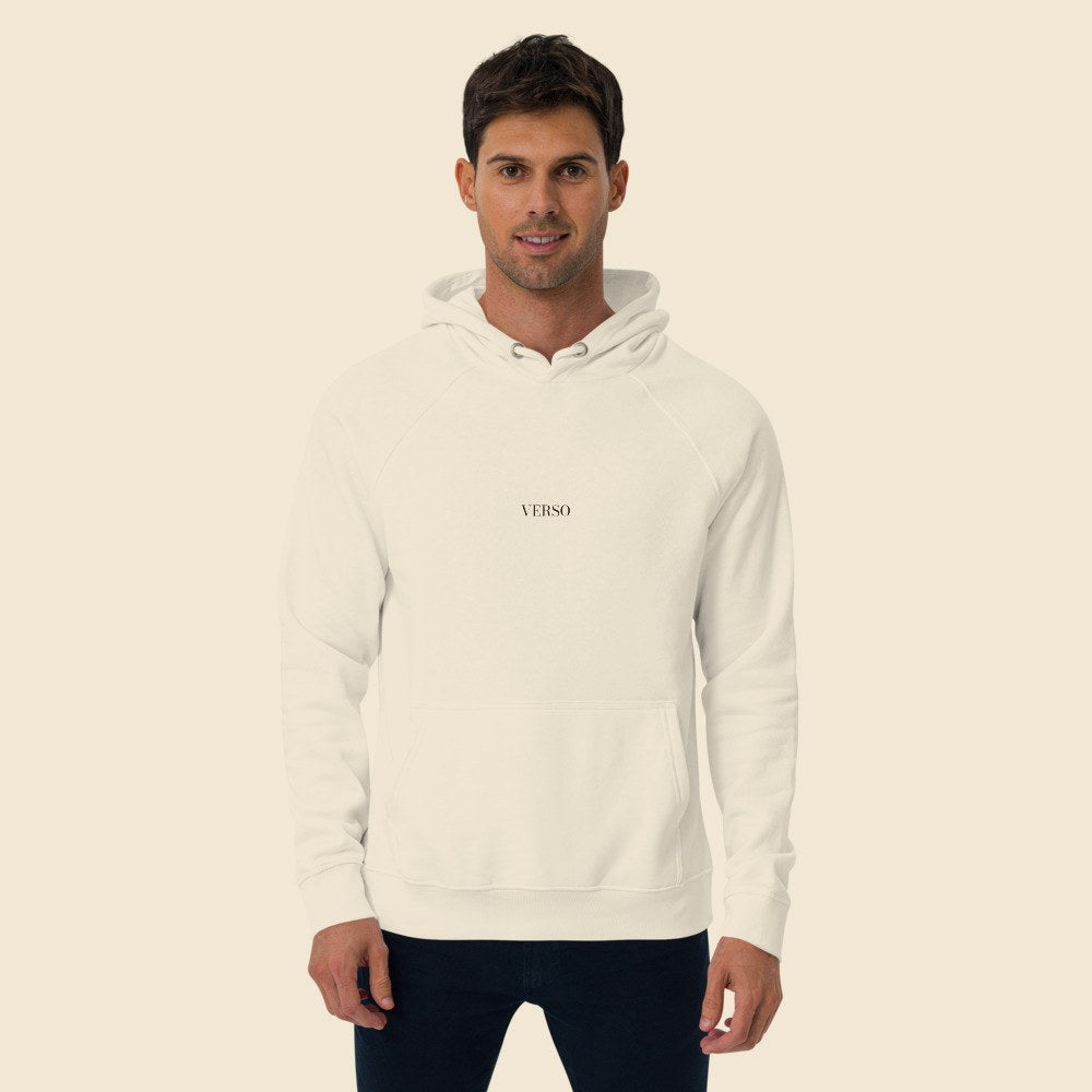 Hoodie Écologique Raglan porté par un homme, Verso Paris · mannequin homme