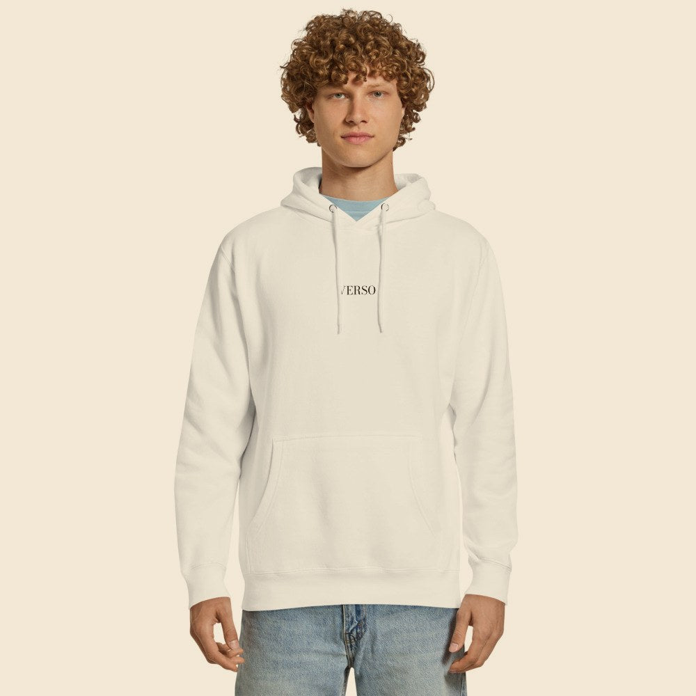 Hoodie Premium Mi-Densité porté par un homme, Verso Paris · mannequin homme