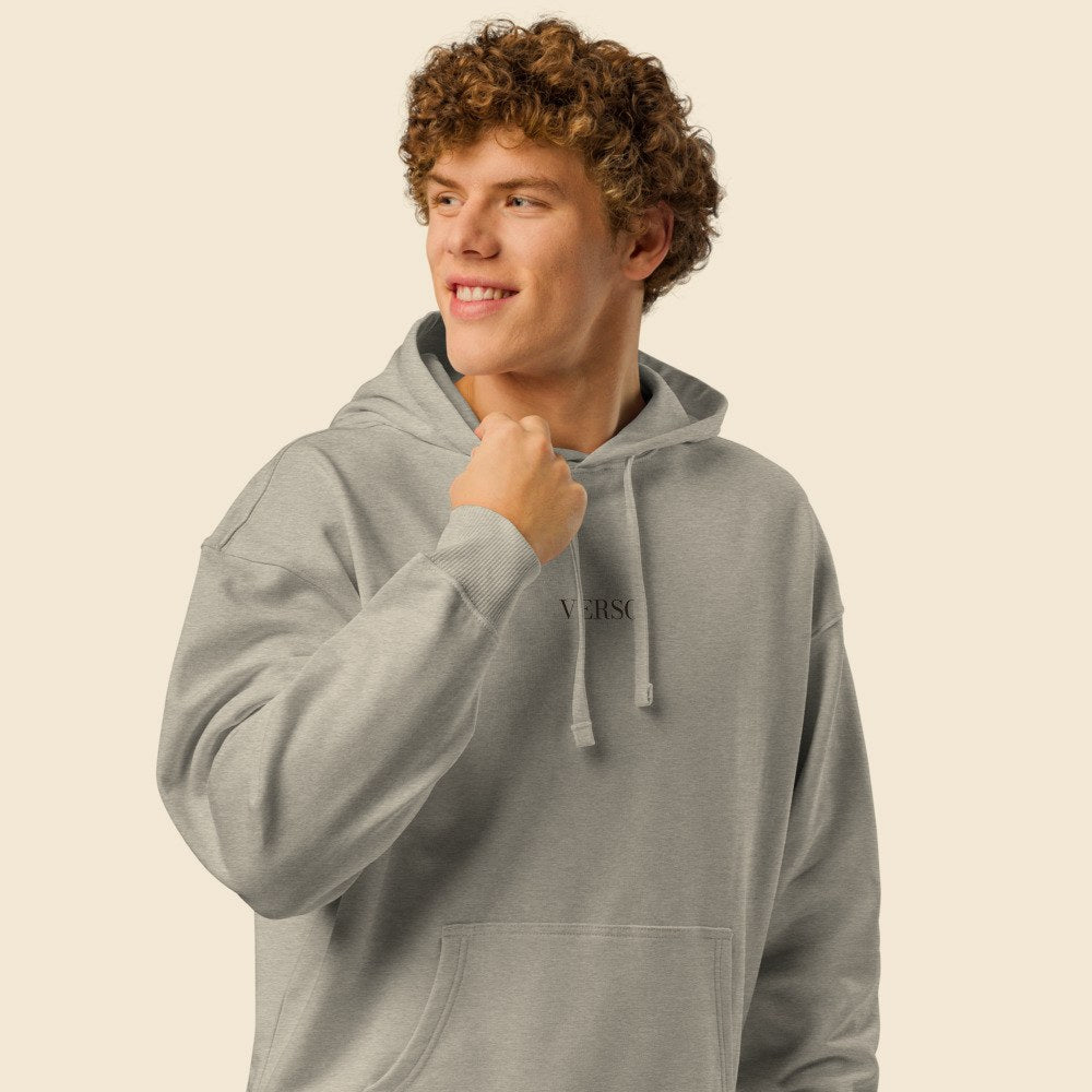 Hoodie Slammer 2.0 porté par un homme, Verso Paris · mannequin homme
