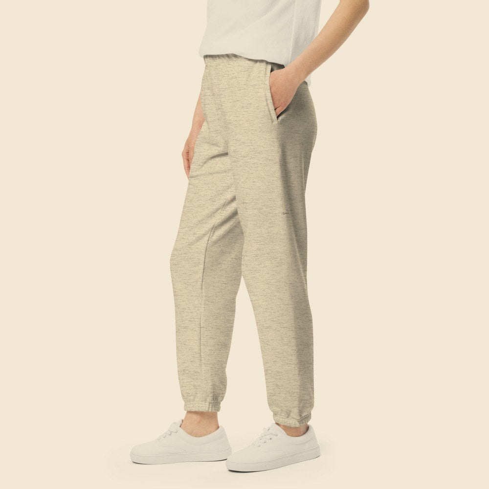 Pantalon de Sport porté par une femme, Verso Paris · mannequin femme