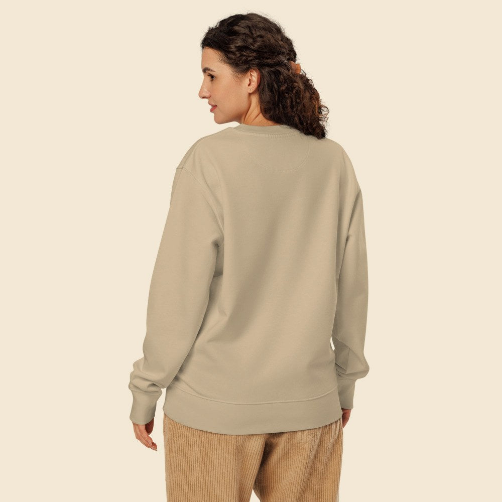 Sweatshirt Changer 2.0 Stanley/Stella SASU004 porté par une femme, Verso Paris · mannequin femme · dos
