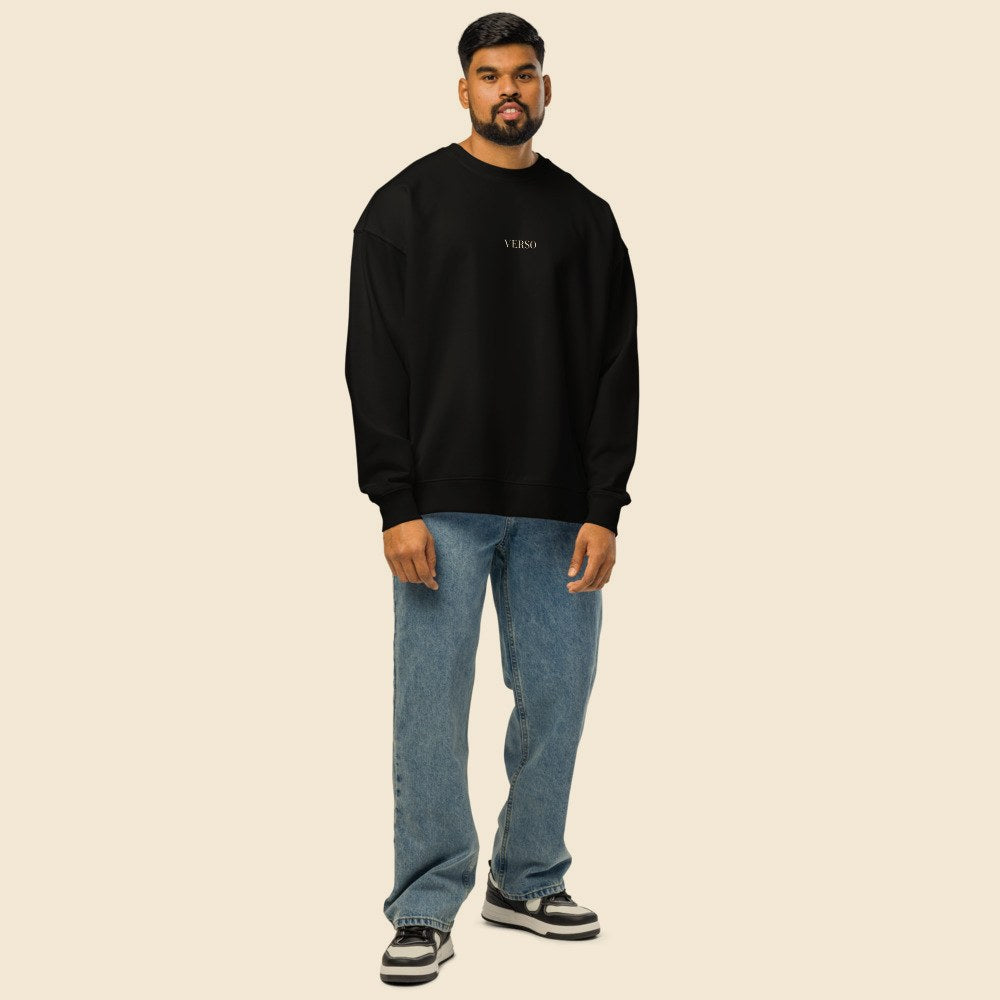Sweatshirt Oversized porté par un homme, Verso Paris · mannequin homme