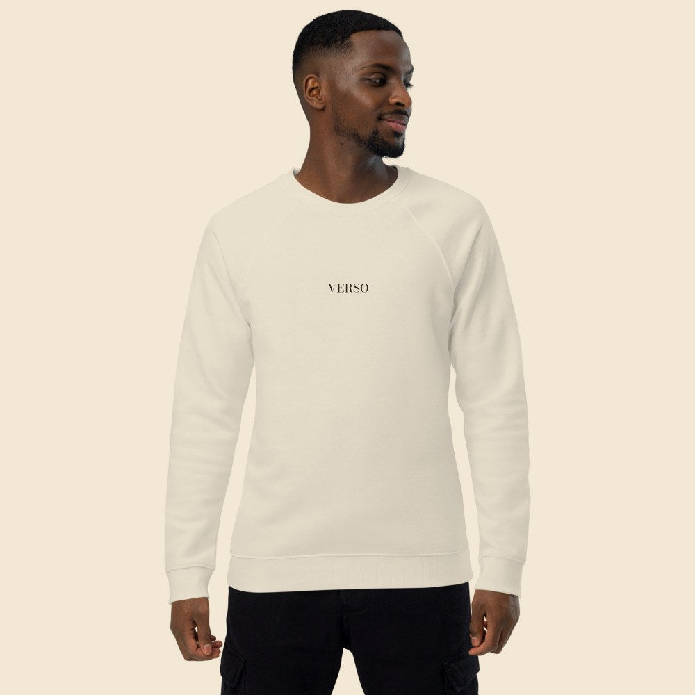 Sweatshirt Raglan Bio porté par un homme, Verso Paris · mannequin homme