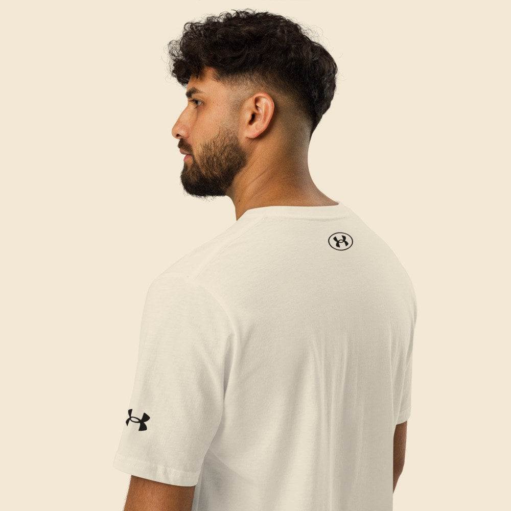 Tee Jersey Col V 1383264 porté par un homme, Verso Paris · mannequin homme · dos