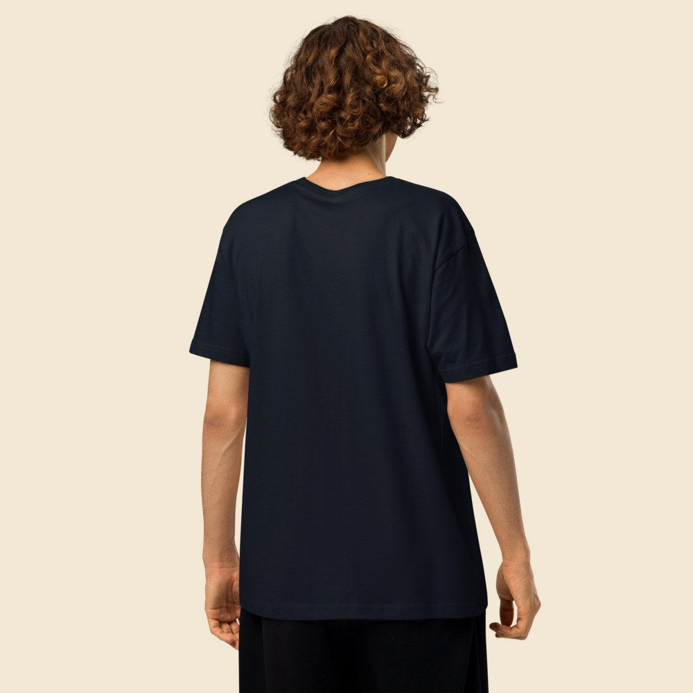 Tee Jersey Fin porté par un homme, Verso Paris · mannequin homme · dos