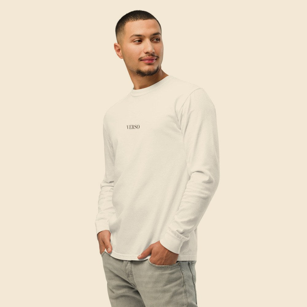 Tee Longue Col Rond porté par un homme, Verso Paris · mannequin homme