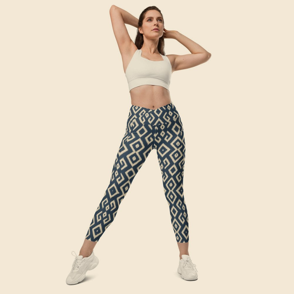 Leggings Croisés à Poches porté, Verso Paris · mannequin femme
