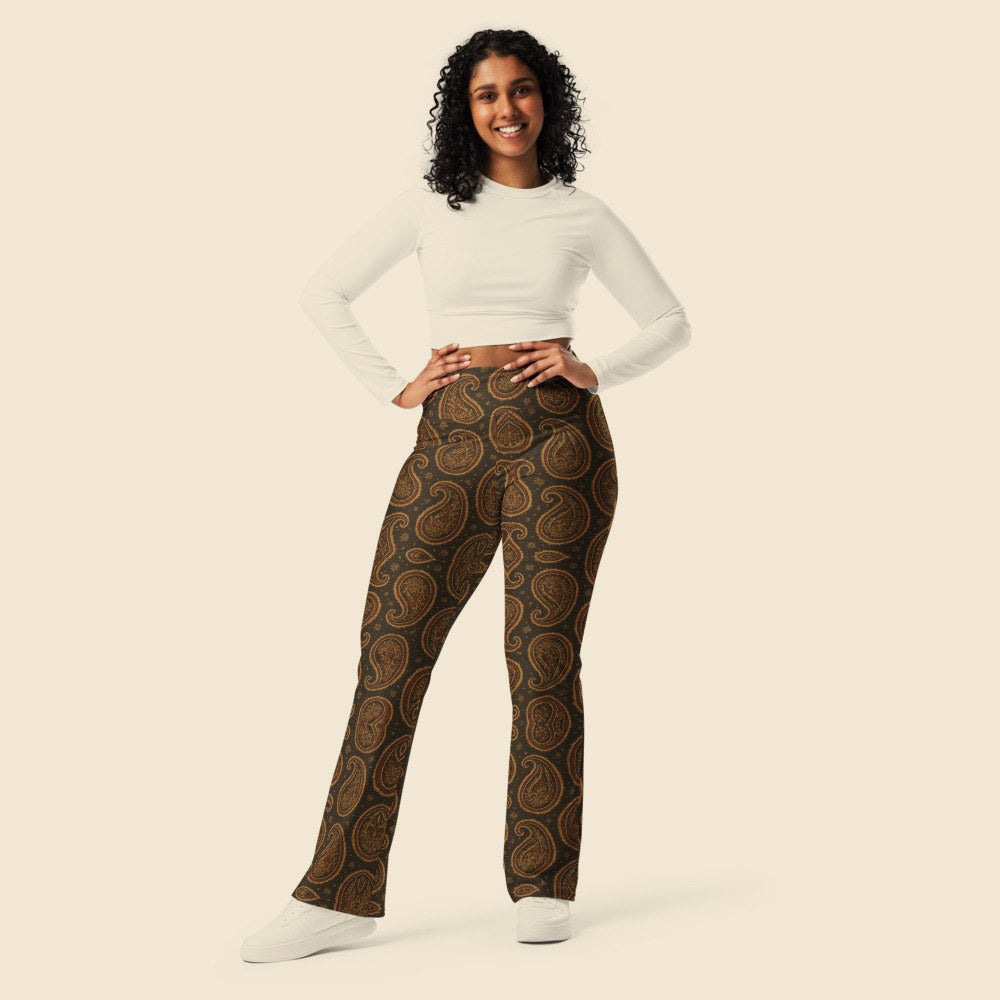 Leggings Évasés porté, Verso Paris · mannequin femme