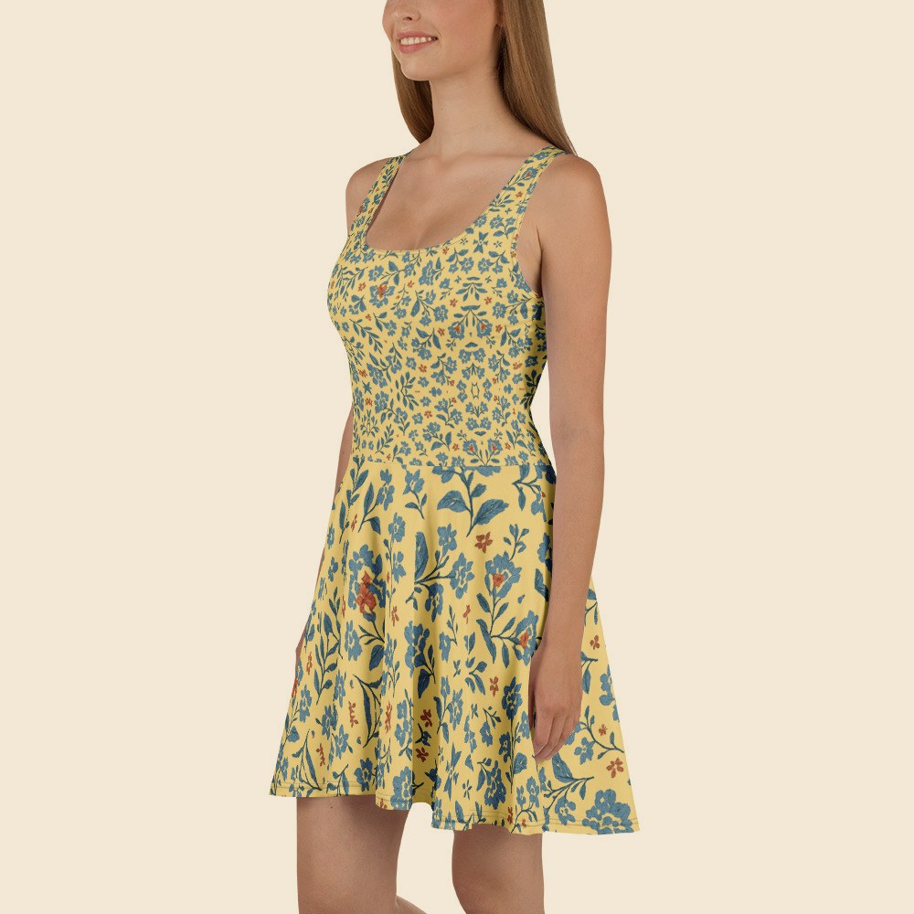 Robe Patineuse porté, Verso Paris · mannequin femme