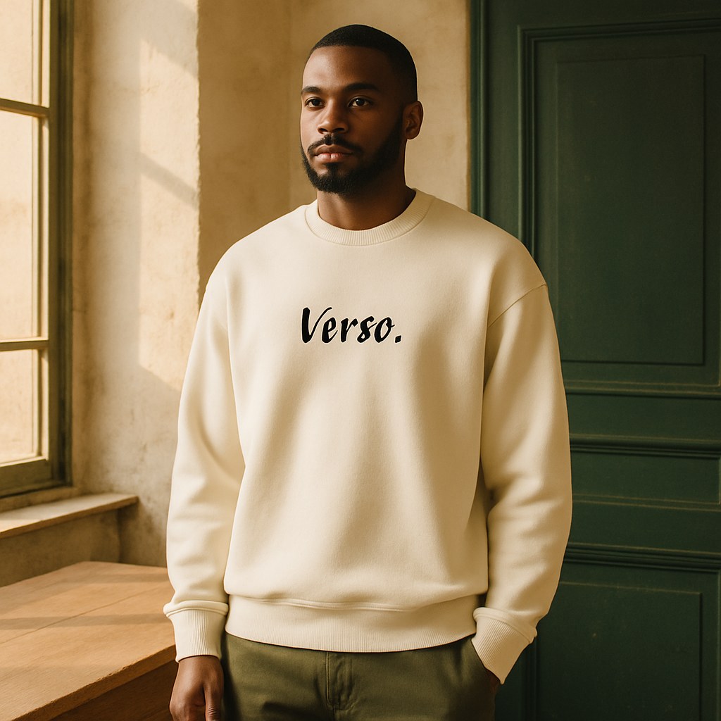 Sweatshirt Oversized photographié dans l'atelier Verso Paris · atelier Verso · d'après produit · porté homme