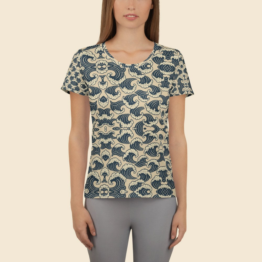 Tee Athlétique Femme porté, Verso Paris · mannequin femme