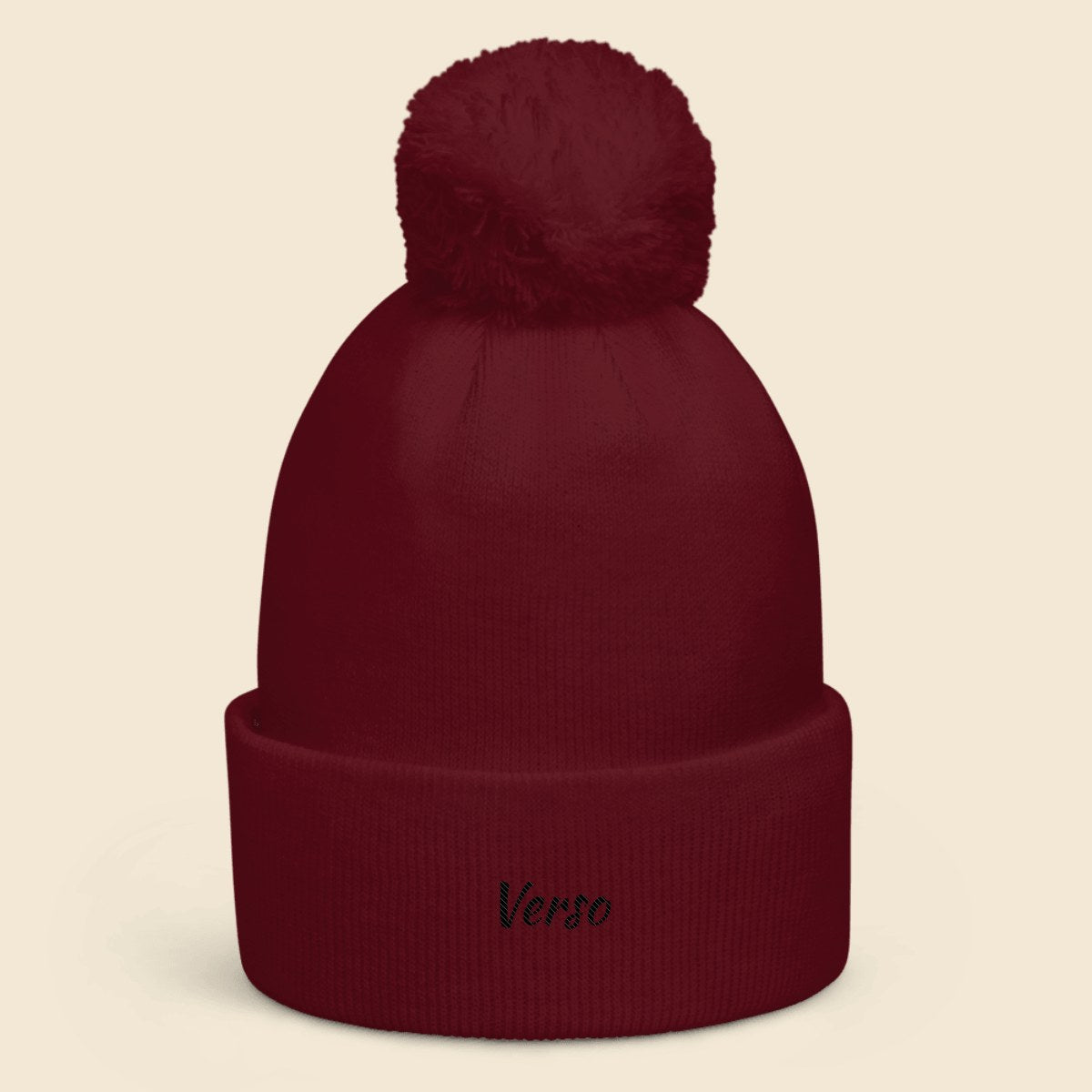 bonnet-pompon-beechfield-b426-studio · exemple Burgundy · logo Verso