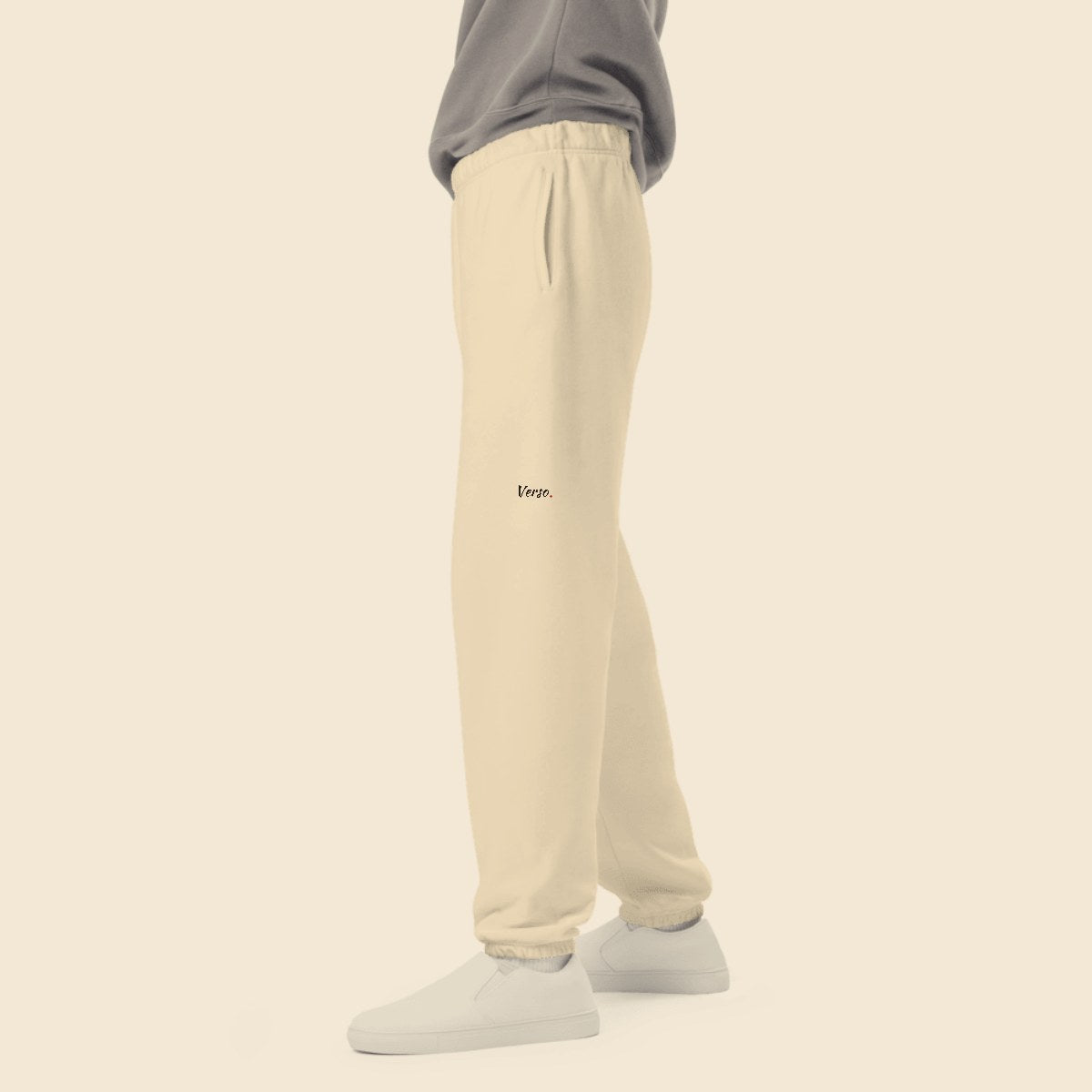 pantalon-de-sport-studio · exemple Oatmeal · logo Verso