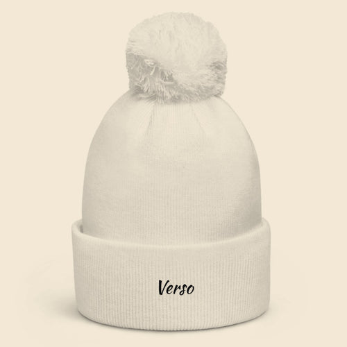 Bonnet Pompon Beechfield B426 personnalisable, coloris Blanc, Verso Paris · exemple Blanc · logo Verso