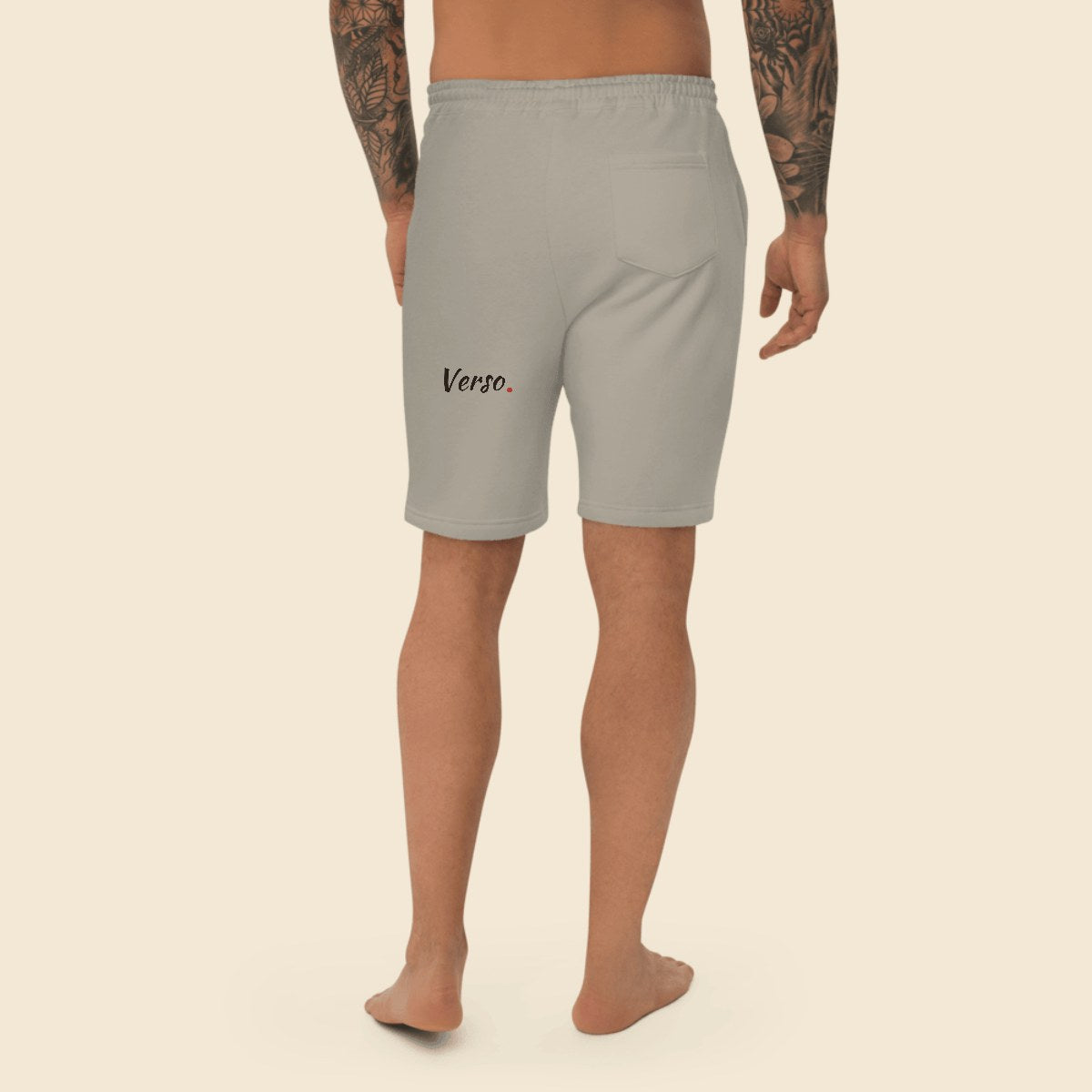 Shorts Fleece Homme personnalisable, coloris Gris chiné, Verso Paris · exemple Gris chiné · logo Verso · porté homme · dos