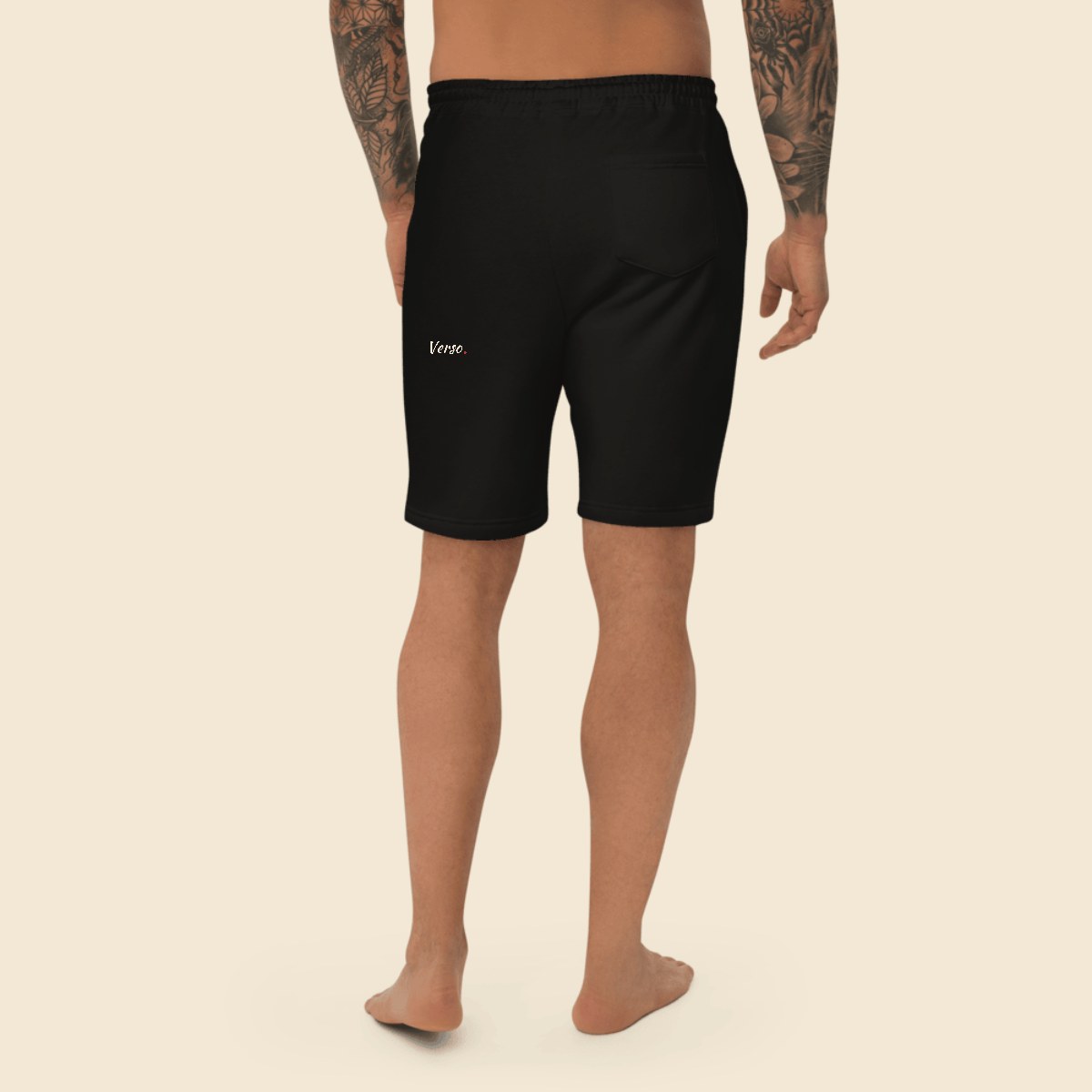 Shorts Fleece Homme personnalisable, coloris Noir, Verso Paris · exemple Noir · logo Verso · porté homme · dos