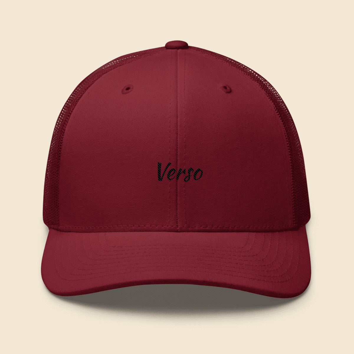 Casquette Trucker personnalisable, coloris Canneberge, Verso Paris · exemple Canneberge · logo Verso