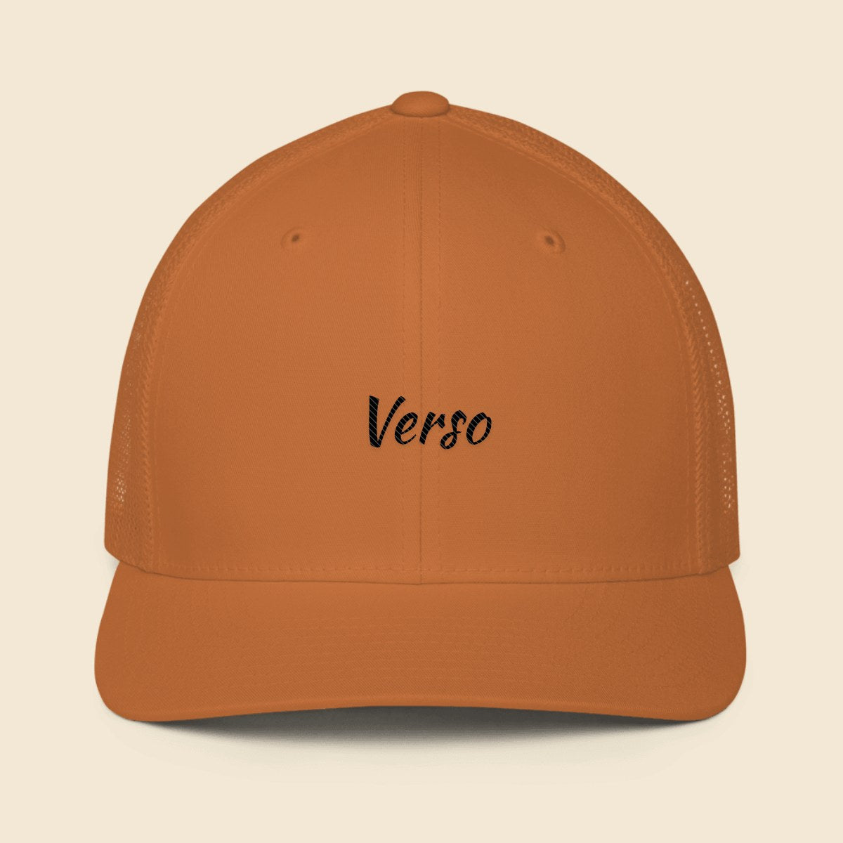 Casquette Camionneur Flexfit 6511 personnalisable, coloris Caramel, Verso Paris · exemple Caramel · logo Verso