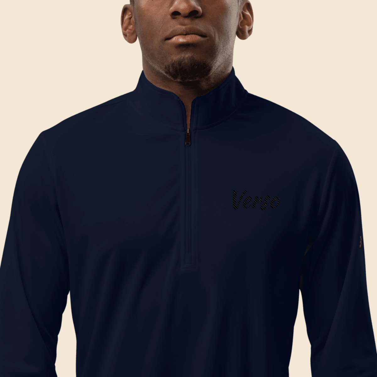 Pullover Col Zippé personnalisable, coloris Collegiate marine, Verso Paris · exemple Collegiate marine · logo Verso